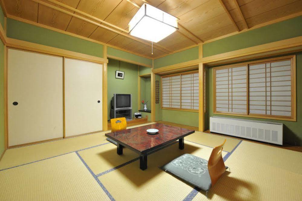 Nakayasu Ryokan Kanazawa Exterior photo